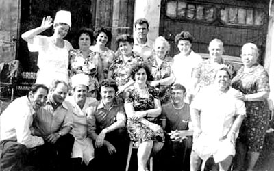1982 год. Юбилей бывшего главврача Шишкиной Р.А. (на переднем плане)